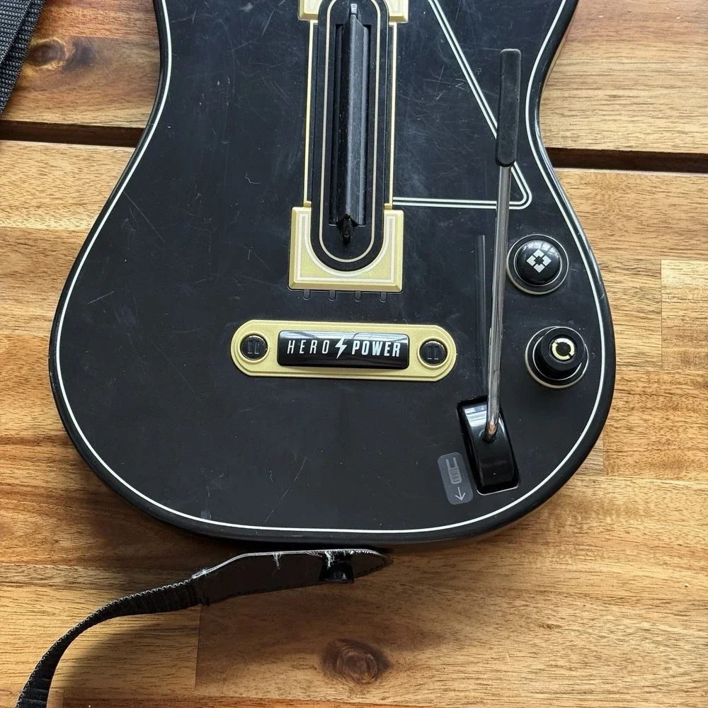 Activision Xbox Guitar Hero‎ Live Wireless Guitar 0000654 Controller NO DONGLE